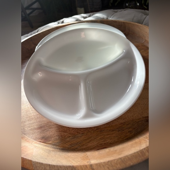 Corelle Divided Dinner Plates 3 Section winter white - Picture 3 of 4